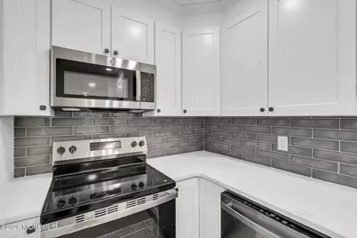 83 White Street #B, Eatontown, NJ 07724 - Photo 9