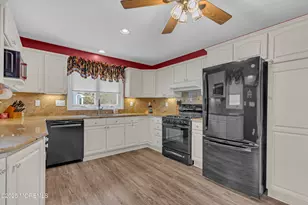 818 Arthur Dr, Red Bank, NJ 07701 - Photo 11