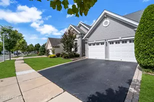 19 Goddard Dr, East Windsor Township, NJ 08512 - Photo 5
