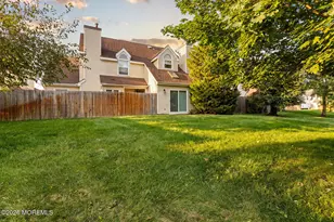 15 Hawthorne Ct, Freehold, NJ 07728 - Photo 29
