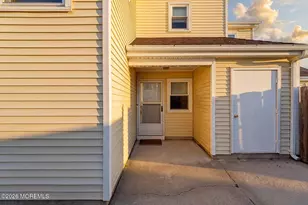 15 Hawthorne Ct, Freehold, NJ 07728 - Photo 5