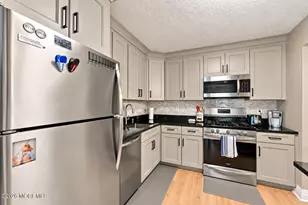 101 Beaumont Ct, Tinton Falls, NJ 07724 - Photo 7