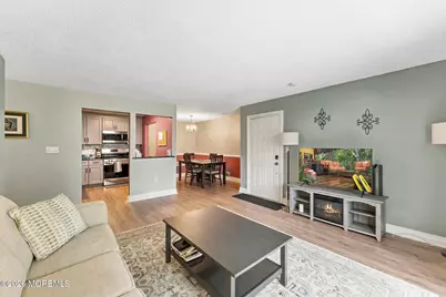 101 Beaumont Court, Tinton Falls, NJ 07724 - Photo 5