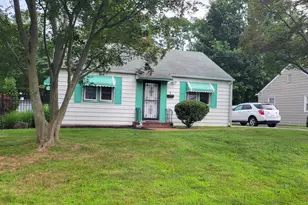 9 Holmes Terrace, Freehold, NJ 07728 - Photo 3
