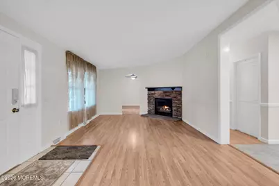 17 Tanglewood Drive, Cream Ridge, NJ 08514 - Photo 5