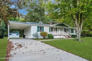 17 Tanglewood Dr, Cream Ridge, NJ 08514 - Photo 1