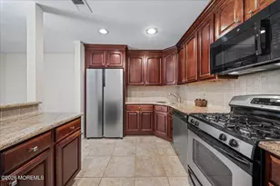 8 Deptford Ct, Freehold, NJ 07728 - Photo 13