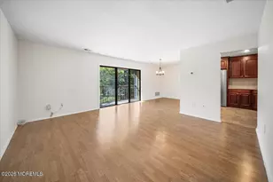 8 Deptford Ct, Freehold, NJ 07728 - Photo 7