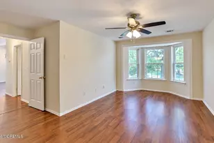 294 Tulip Ln, Freehold, NJ 07728 - Photo 9