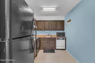 38 Northrup Dr, Brick, NJ 08724 - Photo 7