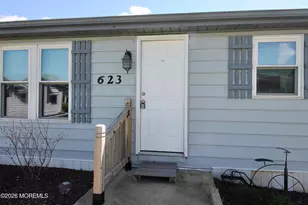 623 Sara Dr, Freehold, NJ 07728 - Photo 5