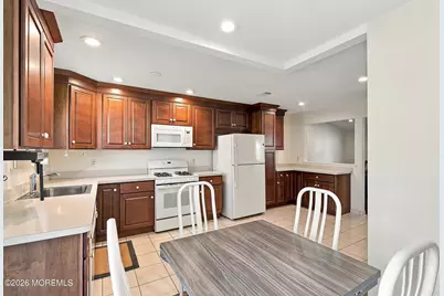 16 Morden Close #1000, Freehold, NJ 07728 - Photo 11