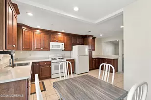 16 Morden Close, Freehold, NJ 07728 - Photo 11