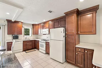 16 Morden Close #1000, Freehold, NJ 07728 - Photo 3