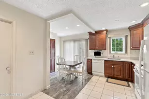16 Morden Close, Freehold, NJ 07728 - Photo 13