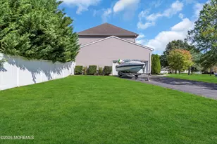 40 Outlook Ln, Freehold, NJ 07728 - Photo 37
