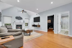 40 Outlook Ln, Freehold, NJ 07728 - Photo 11