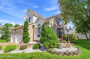 46 Kennedy Blvd, Old Bridge Township, NJ 08857 - Photo 3