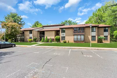 30 Meadow Green Circle #F, Manalapan Township, NJ 07726 - Photo 3