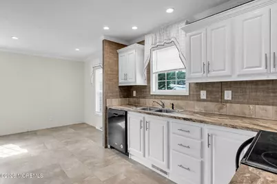 47 Kingfisher Way, Whiting, NJ 08759 - Photo 9