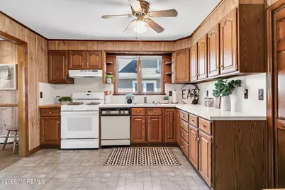 83 Union Avenue, Belford, NJ 07718 - Photo 15