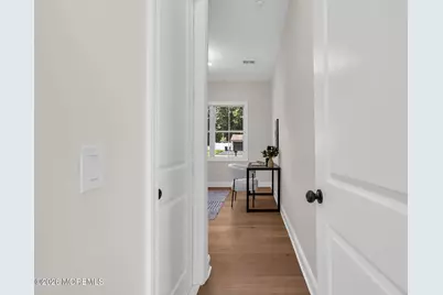 20 W Francis Avenue, Morganville, NJ 07751 - Photo 35