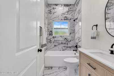 20 W Francis Avenue, Morganville, NJ 07751 - Photo 57