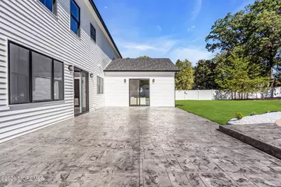 20 W Francis Avenue, Morganville, NJ 07751 - Photo 63