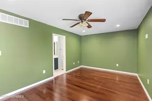 22 Oak Ln, Eatontown, NJ 07724 - Photo 9