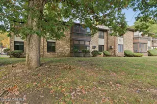 127 Amberly Dr, Manalapan Township, NJ 07726 - Photo 15