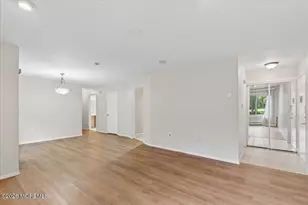 127 Amberly Dr, Manalapan Township, NJ 07726 - Photo 7