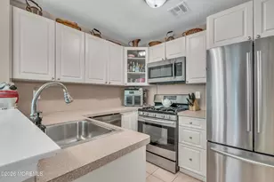 19 Jodhpur Ct, Tinton Falls, NJ 07753 - Photo 13