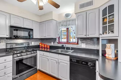 416 Sycamore Drive, Lanoka Harbor, NJ 08734 - Photo 11