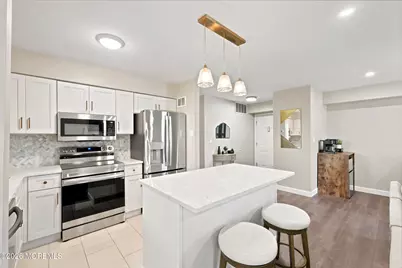 1001 Wellington Place, Aberdeen Township, NJ 07747 - Photo 9