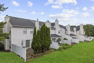 198 Franklin Pl, Morganville, NJ 07751 - Photo 33
