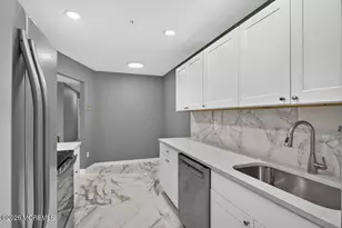 27 Meadow Green Cir, Manalapan Township, NJ 07726 - Photo 19