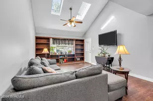 15 Hemingway Dr, Hazlet Township, NJ 07730 - Photo 3