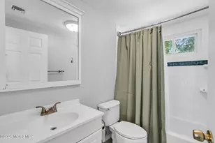 15 Hemingway Dr, Hazlet Township, NJ 07730 - Photo 33