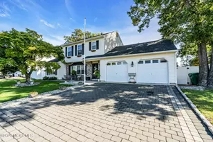 7 Pinyon St, Howell Township, NJ 07731 - Photo 3