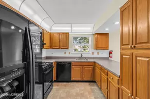 132 Chesterfield Ln, Toms River Township, NJ 08757 - Photo 15