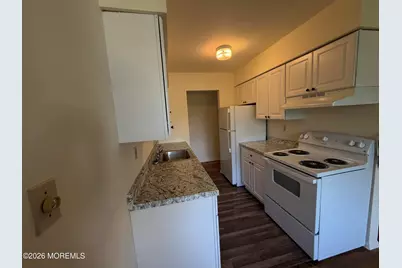 84 Manchester Court #E, Freehold, NJ 07728 - Photo 3