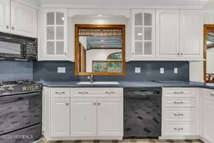 484 Apple Valley Dr, Belford, NJ 07718 - Photo 13
