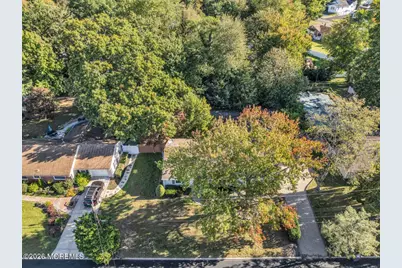 484 Apple Valley Drive, Belford, NJ 07718 - Photo 33