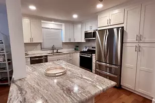 24 Edinburgh Dr, Monroe Township, NJ 08831 - Photo 9