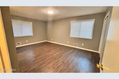 37 Lone Star Lane, Manalapan Township, NJ 07726 - Photo 13