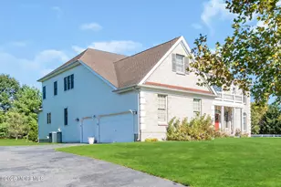 76 Stream Bank Dr, Freehold, NJ 07728 - Photo 3