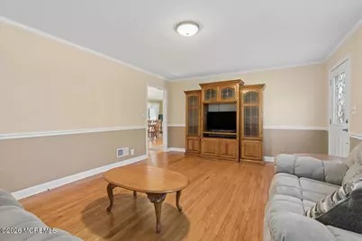 9 Ikes Lane, Manalapan Township, NJ 07726 - Photo 5
