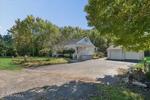 9 Ikes Ln, Manalapan Township, NJ 07726 - Photo 3