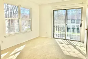 711 Zlotkin Cir, Freehold, NJ 07728 - Photo 5