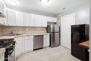 711 Zlotkin Cir, Freehold, NJ 07728 - Photo 3